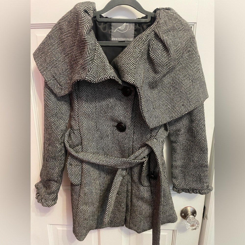 Knitted Dove Black and White Herringbone Women's Coat with Belt and Hood